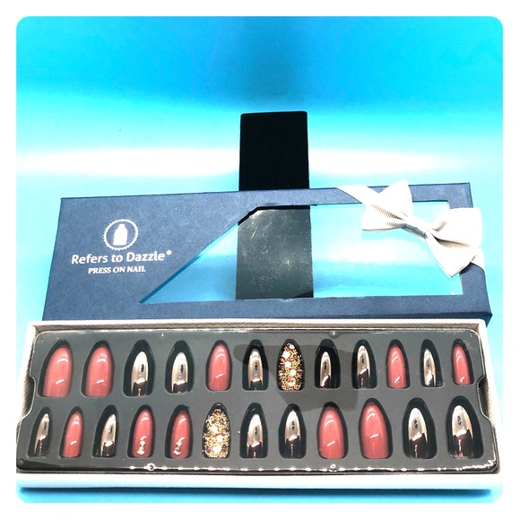 Refers to Dazzle High Fashion pre-glue 24 ct tips - Picture 1 of 11
